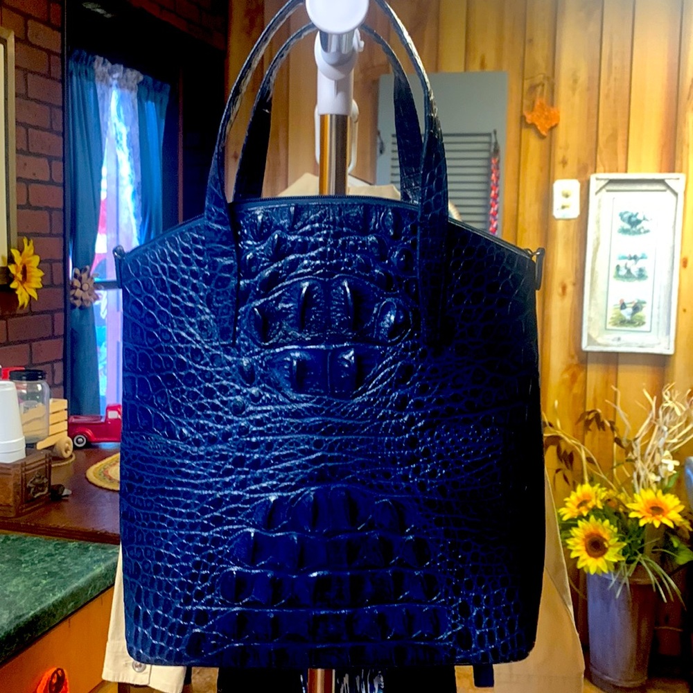Veari  alligator purse